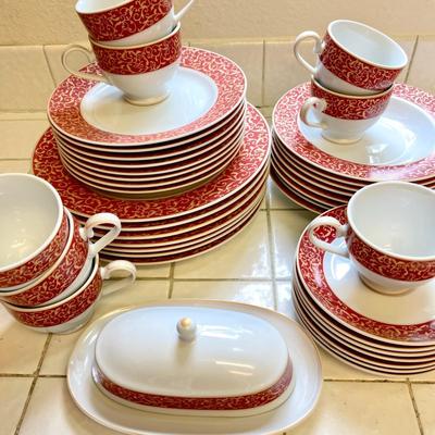 LOT 84  PARTIAL SET OF MIKASA PARCHMENT ROUGE FINE CHINA