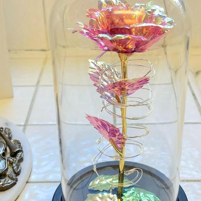 LOT 89  MARBLE CHEESE BOARD MUSICAL THEME LOVE FOREVER LED LIGHT ROSE