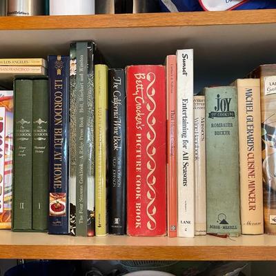 LOT 98 SHELF OF VINTAGE & NEW KITCHEN COOK BOOKS
