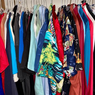 LOT 100  GROUP OF MENS SHIRTS M & L  HAWAIIAN GRAPHIC TEES