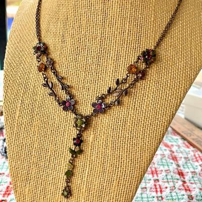 LOT 107  COSTUME JEWELRY DOUBLE SWAG NECKLACE DELICATE FLOWERS PASTEL COLORS