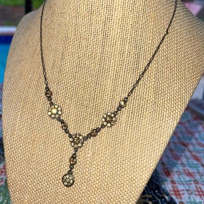 LOT 111  COSTUME JEWELRY PRINCESS NECKLACE W/CENTER DROP