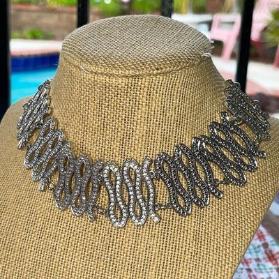 LOT 115  DIE CUT METAL CHOKER NECKLACE COSTUME JEWELRY