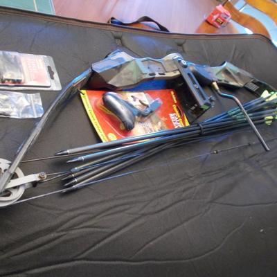 PSE Graphite Mach 4 Compound Box w/extras