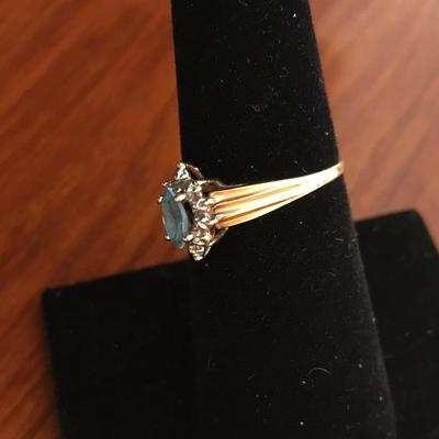 10KT GOLD RING