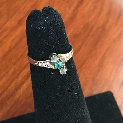 10KT GOLD CHILDS RING