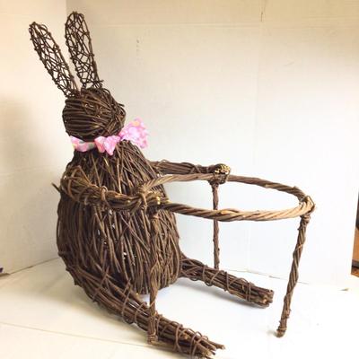 1361 Willow Weave Rabbit Hare Garden Sculpture with Beverage Tub