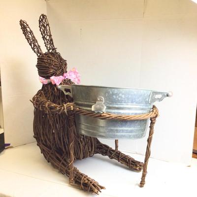 1361 Willow Weave Rabbit Hare Garden Sculpture with Beverage Tub