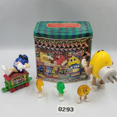 Vintage M&M's Seasons Greetings Tin
