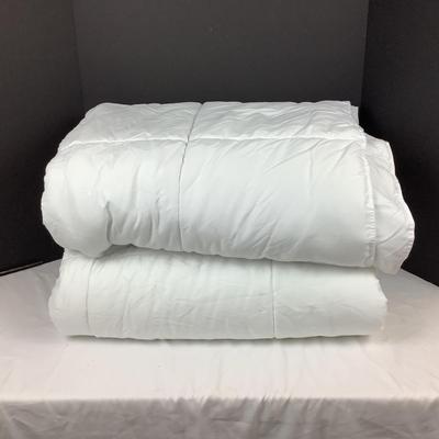Lot # 1330 Pair of Twin Size Room Essentials Down Style Comforters