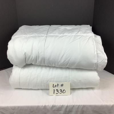 Lot # 1330 Pair of Twin Size Room Essentials Down Style Comforters