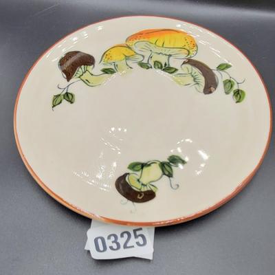 Mushroom Bowl and Desert Plate Lot 1