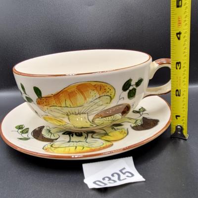 Mushroom Bowl and Desert Plate Lot 1