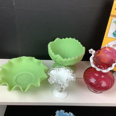 Lot 1348  Vintage Fenton assorted glassware