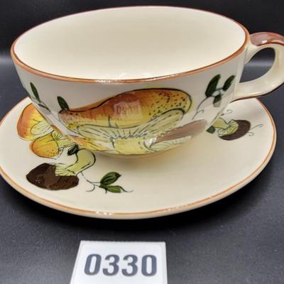 Mushroom Bowl and Desert Plate Lot 6