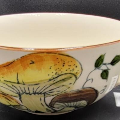 Mushroom Bowl and Desert Plate Lot 7