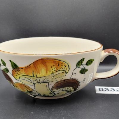 Mushroom Desert Plate and Bowl Lot 8