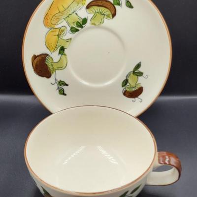 Mushroom Desert Plate and Bowl Lot 8
