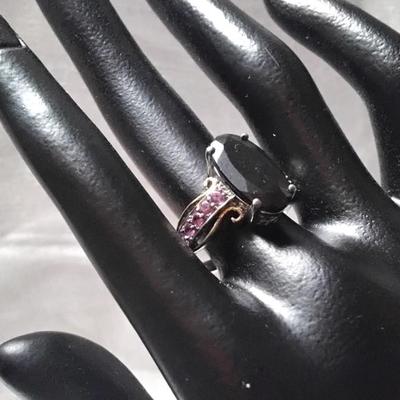 Eyecatching STS Onyx And Rhodolite Garnets 925 Ring Size 7