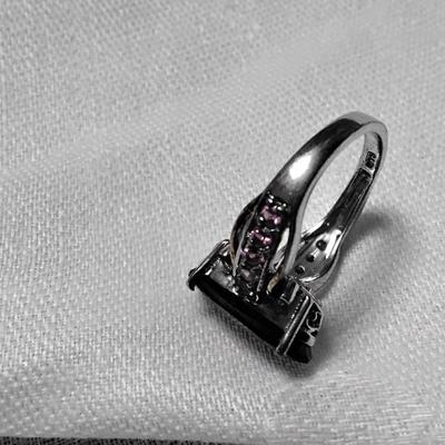 Eyecatching STS Onyx And Rhodolite Garnets 925 Ring Size 7