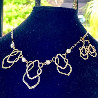 LOT 118  COSTUME JEWELRY MODERNIST BIB NECKLACE GOLD TONE W/RHINESTONES & EARRINGS