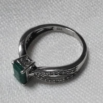 Stunning Emerald And Diamond 925 Ring Size 7
