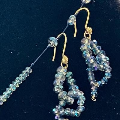 LOT 120  LIGHT & DARK BLUE CRYSTALS WITH FRONT DROP MATCHING EARRINGS