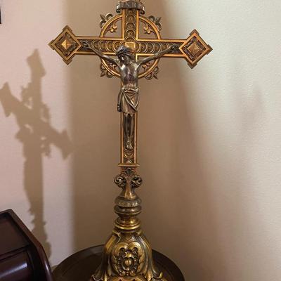 Beautiful vintage solid brass crucifix