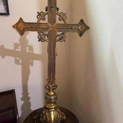 Beautiful vintage solid brass crucifix