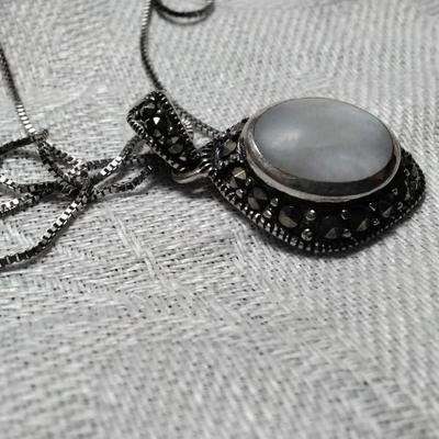 Vintage Mother Of Pearl And Marcasites 18" 925 Necklace