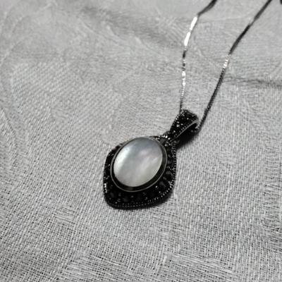 Vintage Mother Of Pearl And Marcasites 18" 925 Necklace