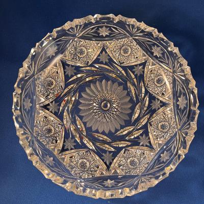 ELEGANT CUT CRYSTAL BOWL