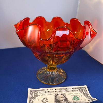 ELEGANT FLUTED GLASS BOWL