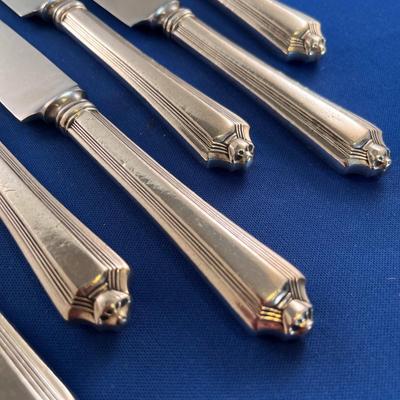 6X VINTAGE TABLE KNIVES, SILVERPLATE
