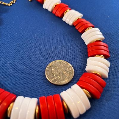 FUN â€œMODâ€ 14â€ COLORFUL BEAD NECKLACE