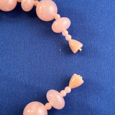 PRETTY PINK BEADED NECKLACE