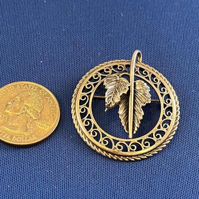STERLING, FILAGREE LEAF DESIGN PIN
