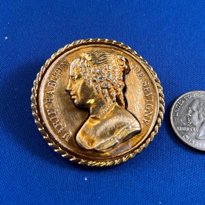 RAISED BUST FAUX COIN PIN