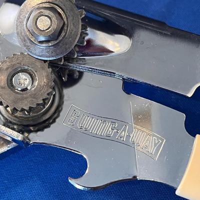 â€œSWING AWAYâ€ HAND CRANK CAN OPENER