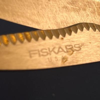 FISKARS KITCHEN SHEARS