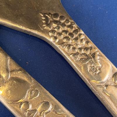 WILTON SALAD TONG SET CAST ALUMINUM