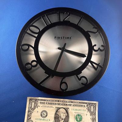 STYLISH WALL CLOCK BY FIRSTIME