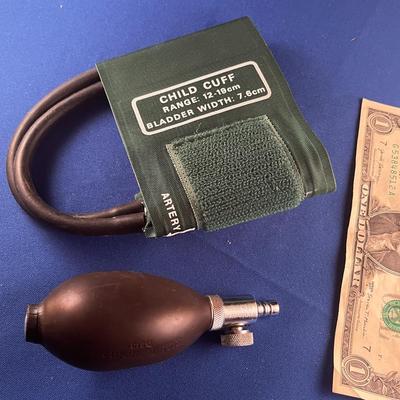 CHILD SIZE BLOOD PRESSURE CUFF
