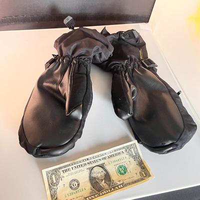 EXCELLENT BURTON SNOW MITTS 