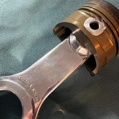 PISTON CAM-SHAFT TROPHY
