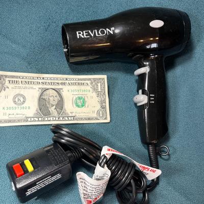 REVLON HAIR BLOW DRYER
