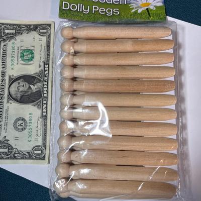 24 WOODEN â€œDOLLYâ€ PEGS CLOTHES PINS