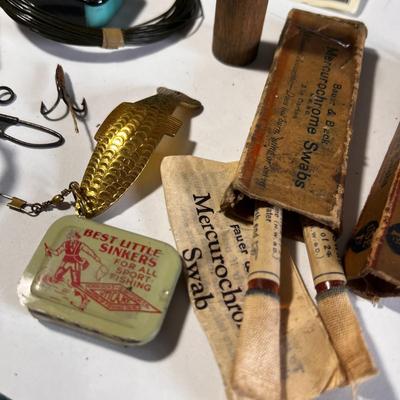 VINTAGE TACKLE BOX FINDS
