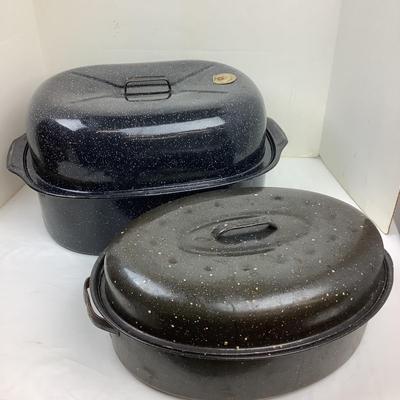 1354 Vintage Enamelware Roasters