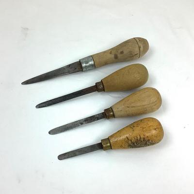 1355 Vintage Carvel Hall Oyster Knives & Knapps Narrows Print